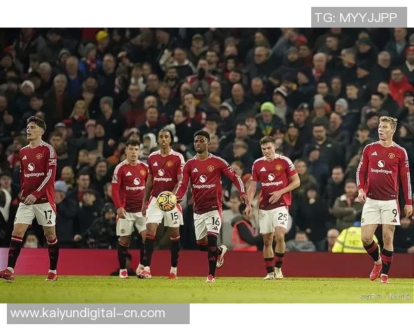 布莱顿在主场迎战曼联成功逆袭赢得精彩比赛引发热议